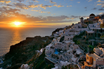 Must-Do Things in Santorini