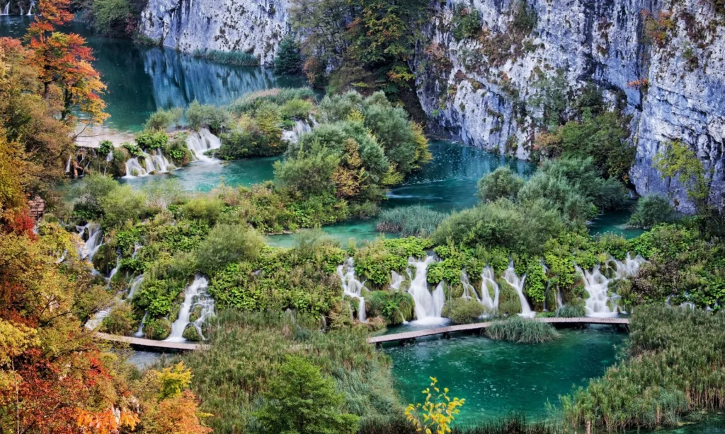 World's Best Waterfalls - Where Is The Best Waterfall In The World? 6 World's Best Waterfalls - Where Is The Best Waterfall In The World?
