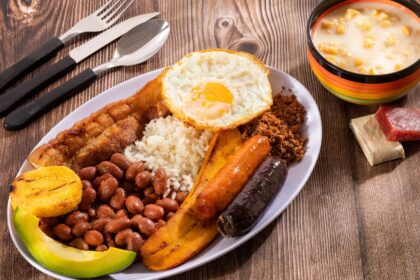 5 Colombian Desserts and Traditional Foods