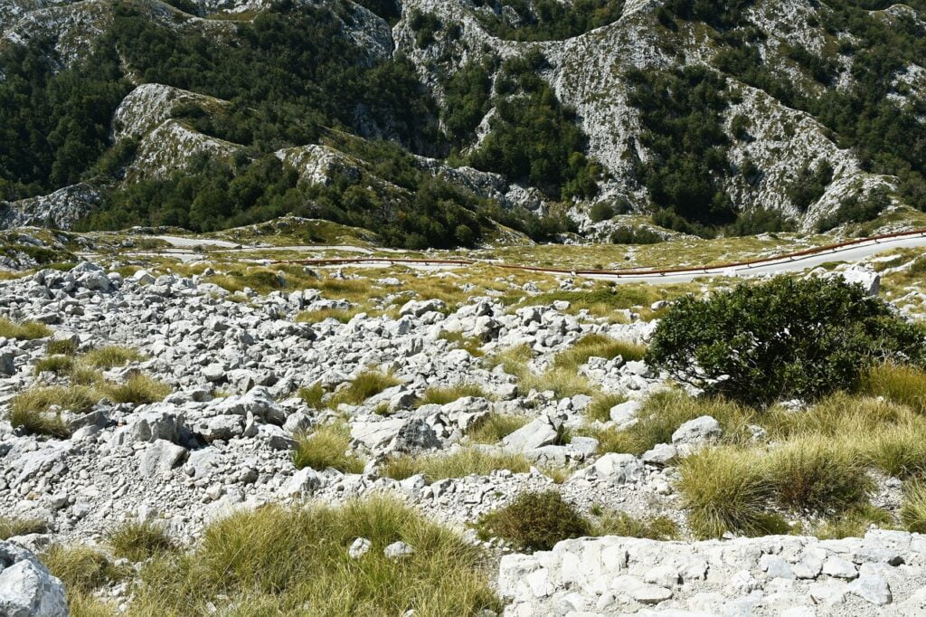 Hiking in Croatia: Exploring the Best Trails and Essential Tips 5 Exploring the Best Trails and Essential Tips