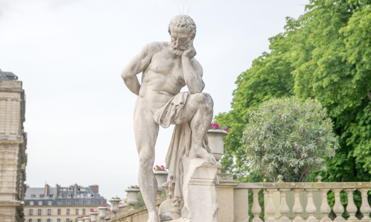 Should You Visit Paris or Rome