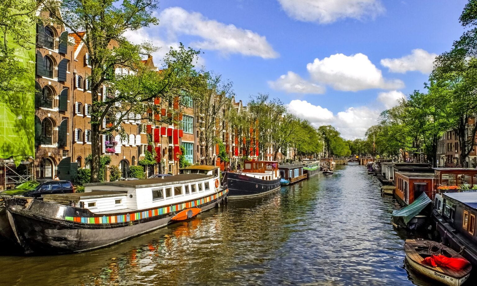 Amsterdam Budget Travel Guide: Exploring the Dutch Capital Without Breaking the Bank 1 Amsterdam Budget Travel Guide