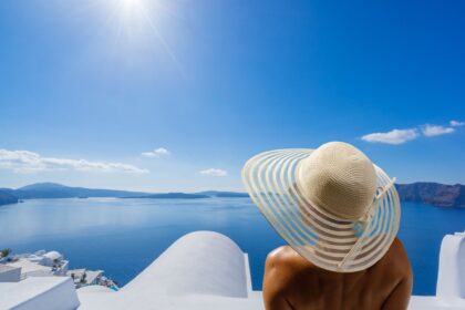 Santorini vs Mykonos