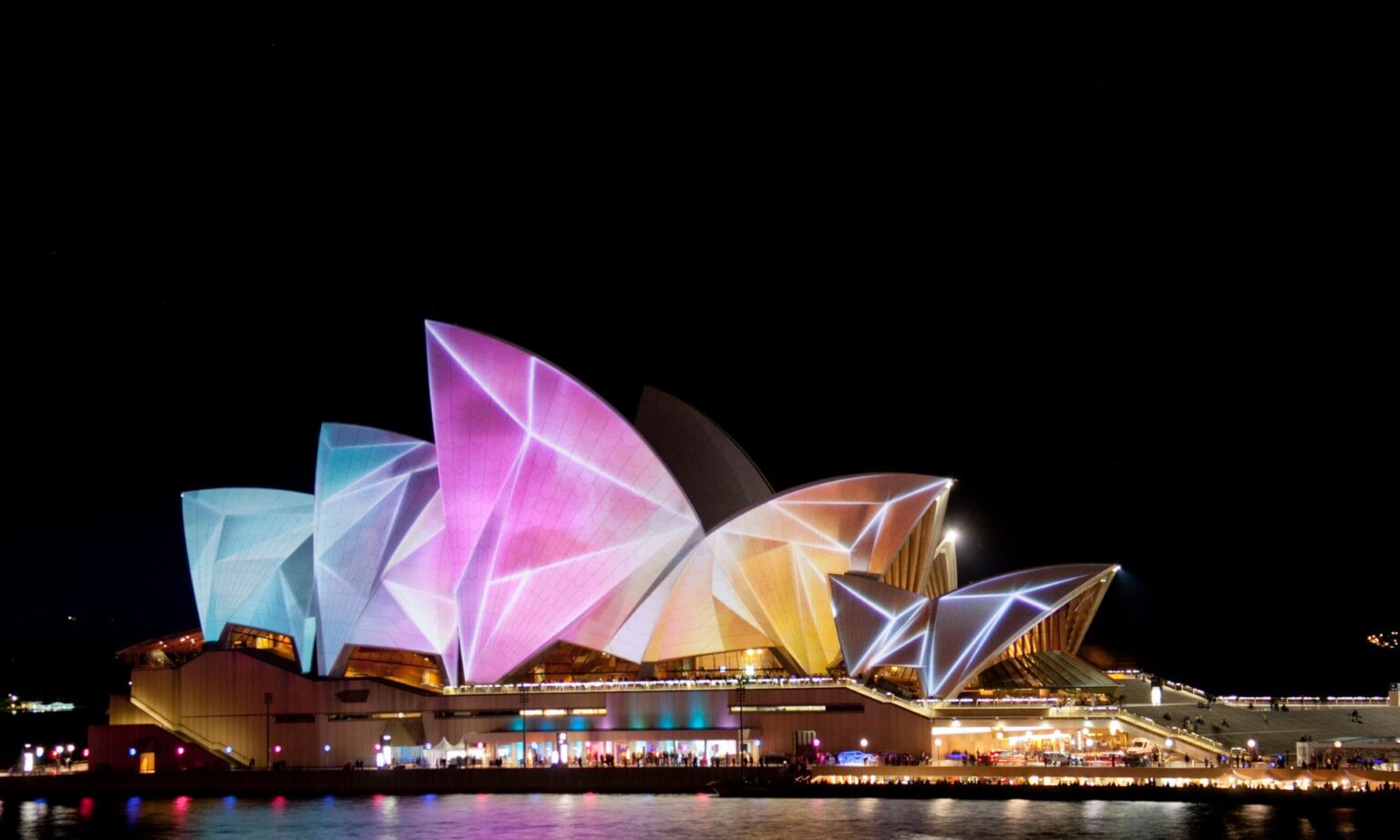 Travel Guide to Sydney Opera House