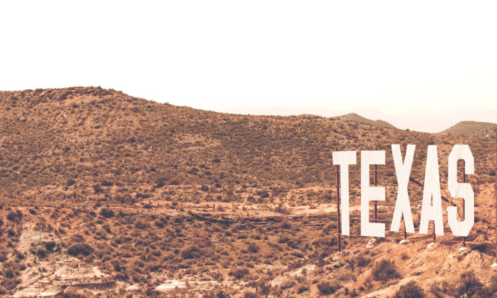 Discovering Austin Texas: A City Guide and Endless Adventures 2 Discovering Austin Texas: A City Guide and Endless Adventures