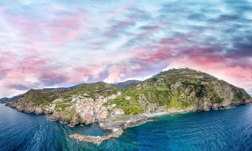 Cinque Terre Budget Travel Guide: Exploring the Jewel of the Italian Riviera on a Shoestring 3 Cinque Terre Budget Travel Guide: Exploring the Jewel of the Italian Riviera on a Shoestring