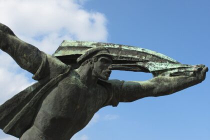 Guide to Memento Park