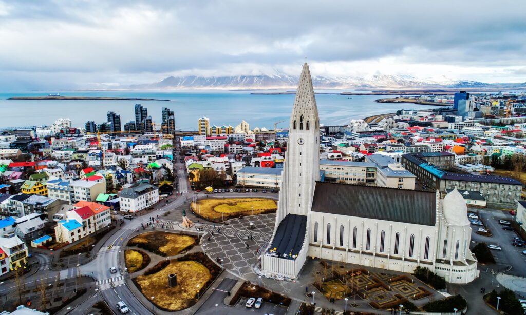 Best Places to Visit in December for Christmas 5 Best Places to Visit in December for Christmas