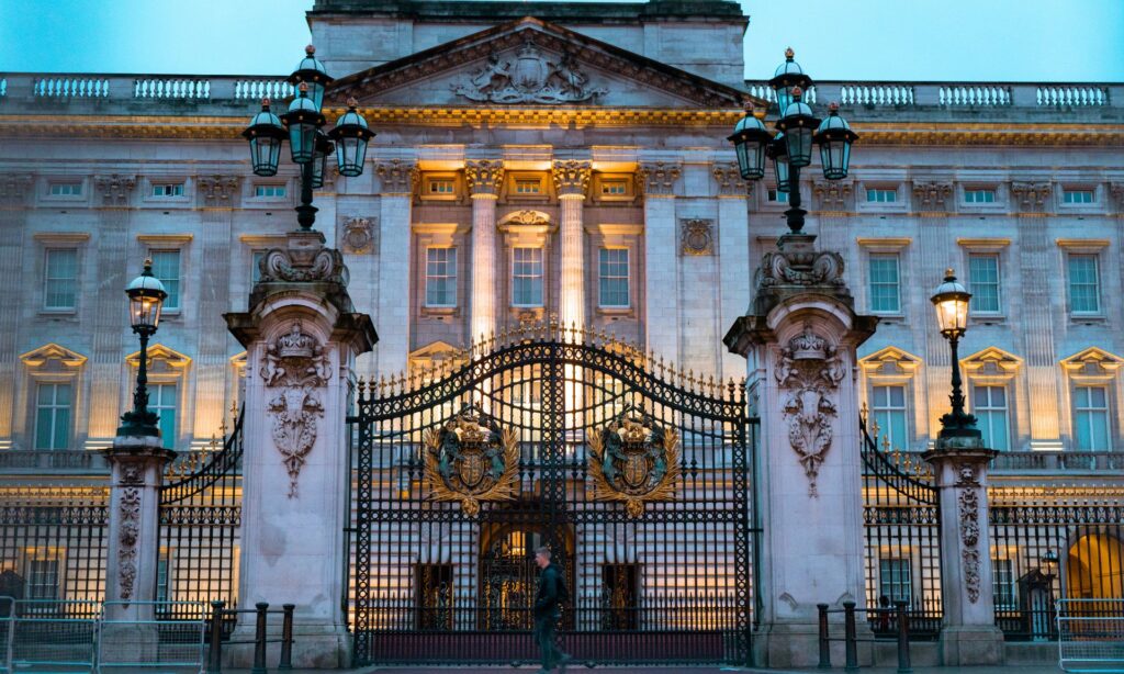 5 Top Attractions and Things to Do in London, England 2 5 Top Attractions and Things to Do in London, England