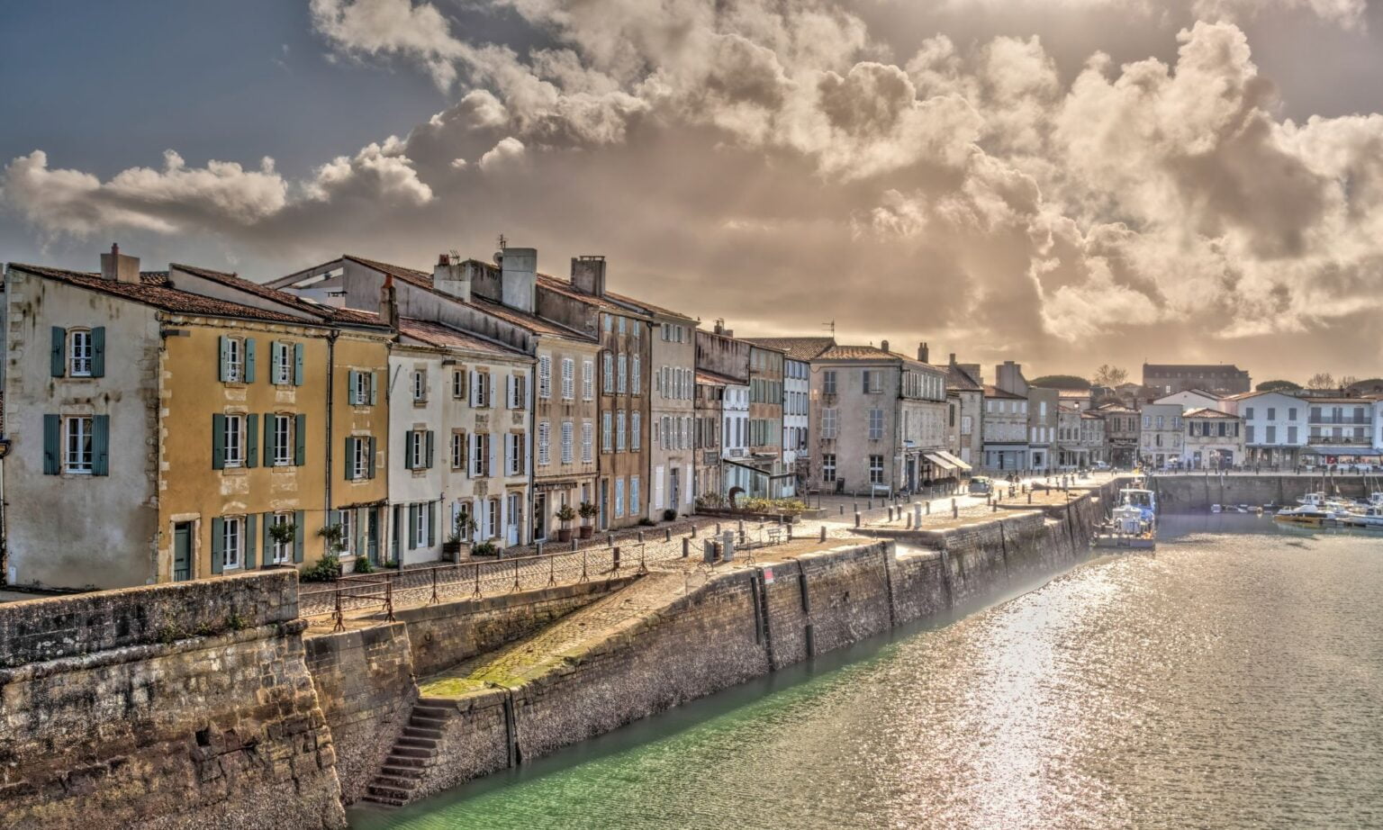 Budget Travel Guide to Île de Ré