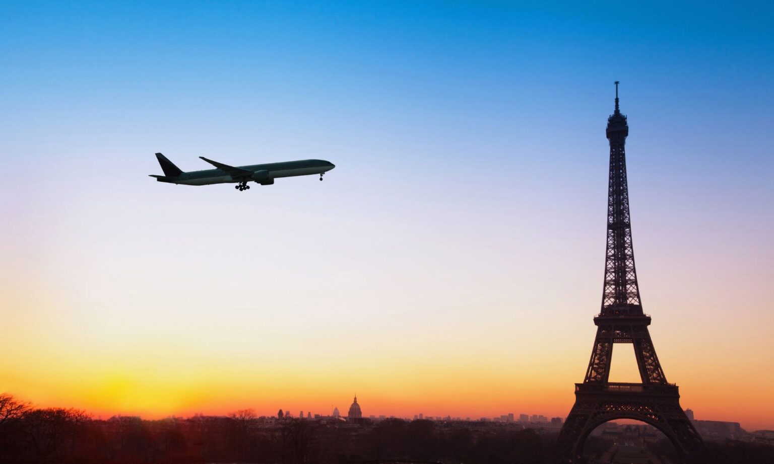 How to Experience 2 Days in Paris with £100