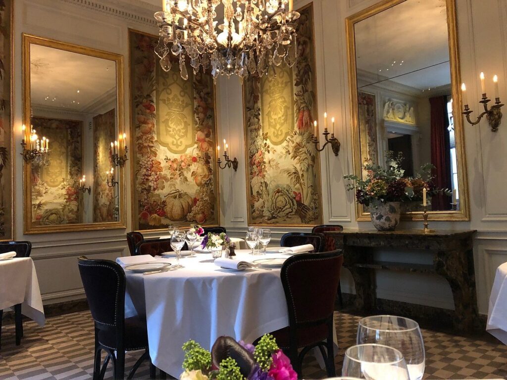 5 Best Date Night Restaurants Around The World 5 5 Best Date Night Restaurants Around The World