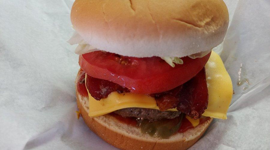 Dine for Less Than $10 a Person at This Iconic Hot Dog Stand in Florida 5 Iconic Florida Hot Dog Stand