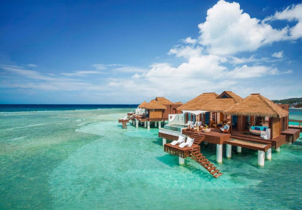 10 Stunning Overwater Bungalows Near The USA 2 Overwater Bungalows Near The USA