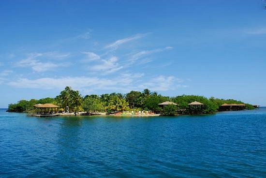 10 Stunning Overwater Bungalows Near The USA 6 Overwater Bungalows Near The USA