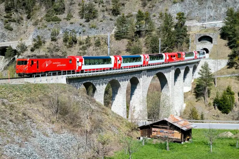 7 Most Beautiful Train Rides Around the USA 2 7 Most Beautiful Train Rides Around the USA