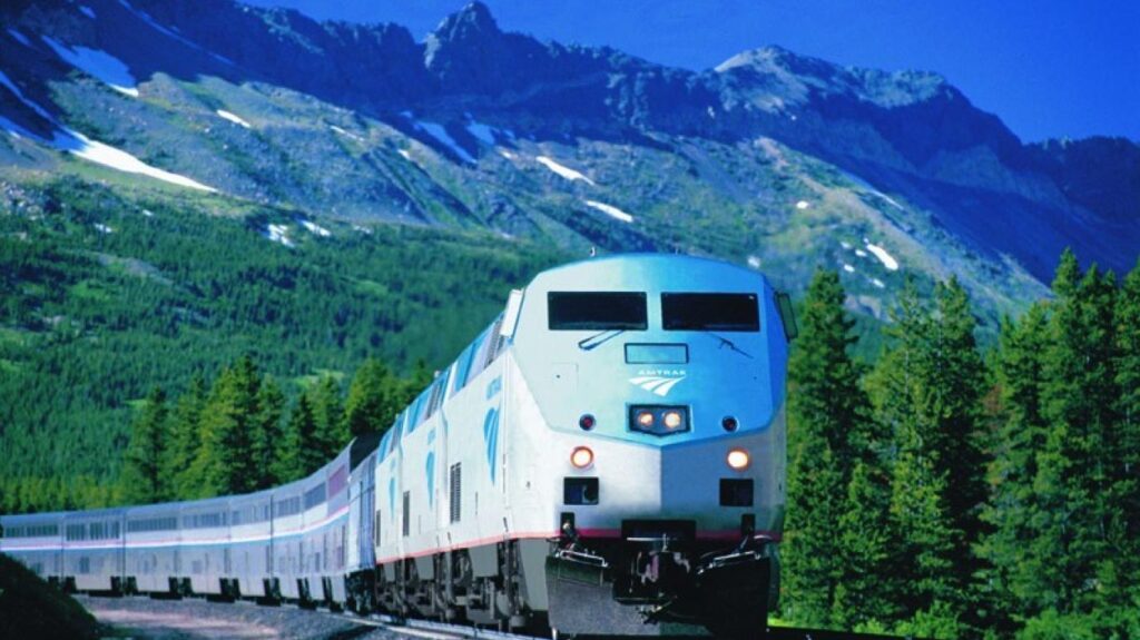 Most Scenic U.S. Train Routes That Feel Like You’re in Switzerland or Italy 2 Most Scenic U.S. Train Routes That Feel Like You’re in Switzerland or Italy