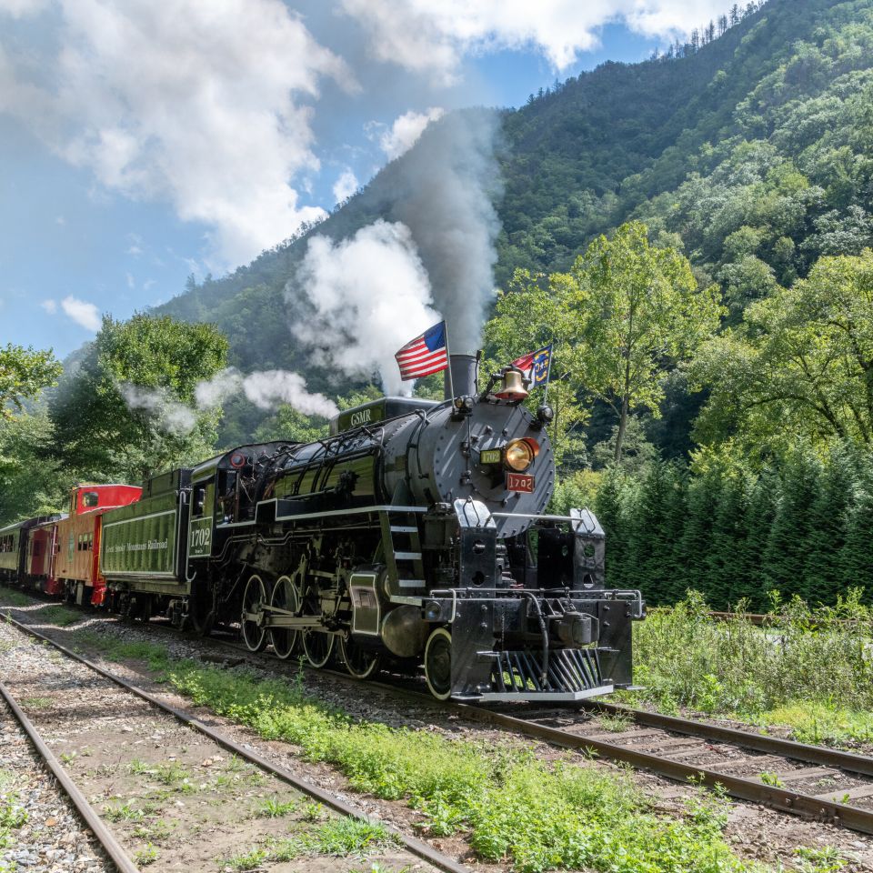 America’s Most Scenic Train Rides That Feel Like Time Travel 3 America’s Most Scenic Train Rides That Feel Like Time Travel