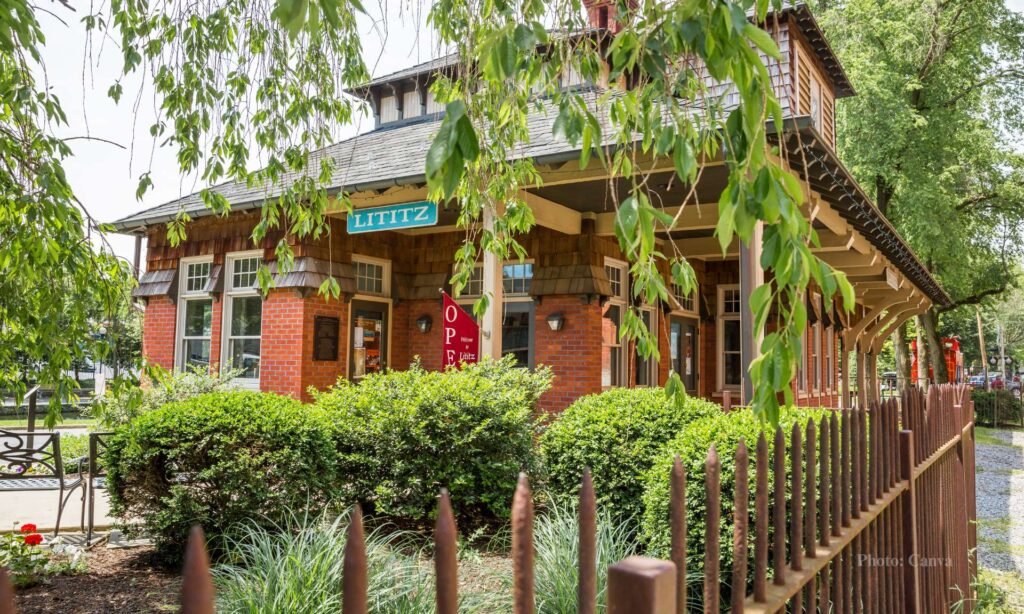 U.S. Small Towns That Feel Like Europe for a Weekend Getaway 5 U.S. Small Towns That Feel Like Europe