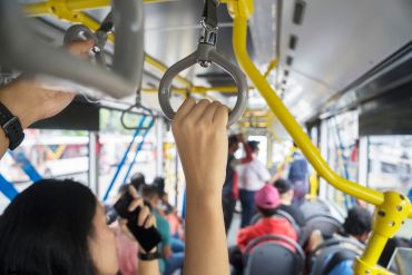 Public Transit vs. Rideshare: The Real Cost Breakdown for Smart Travelers 2 Public Transit vs. Rideshare