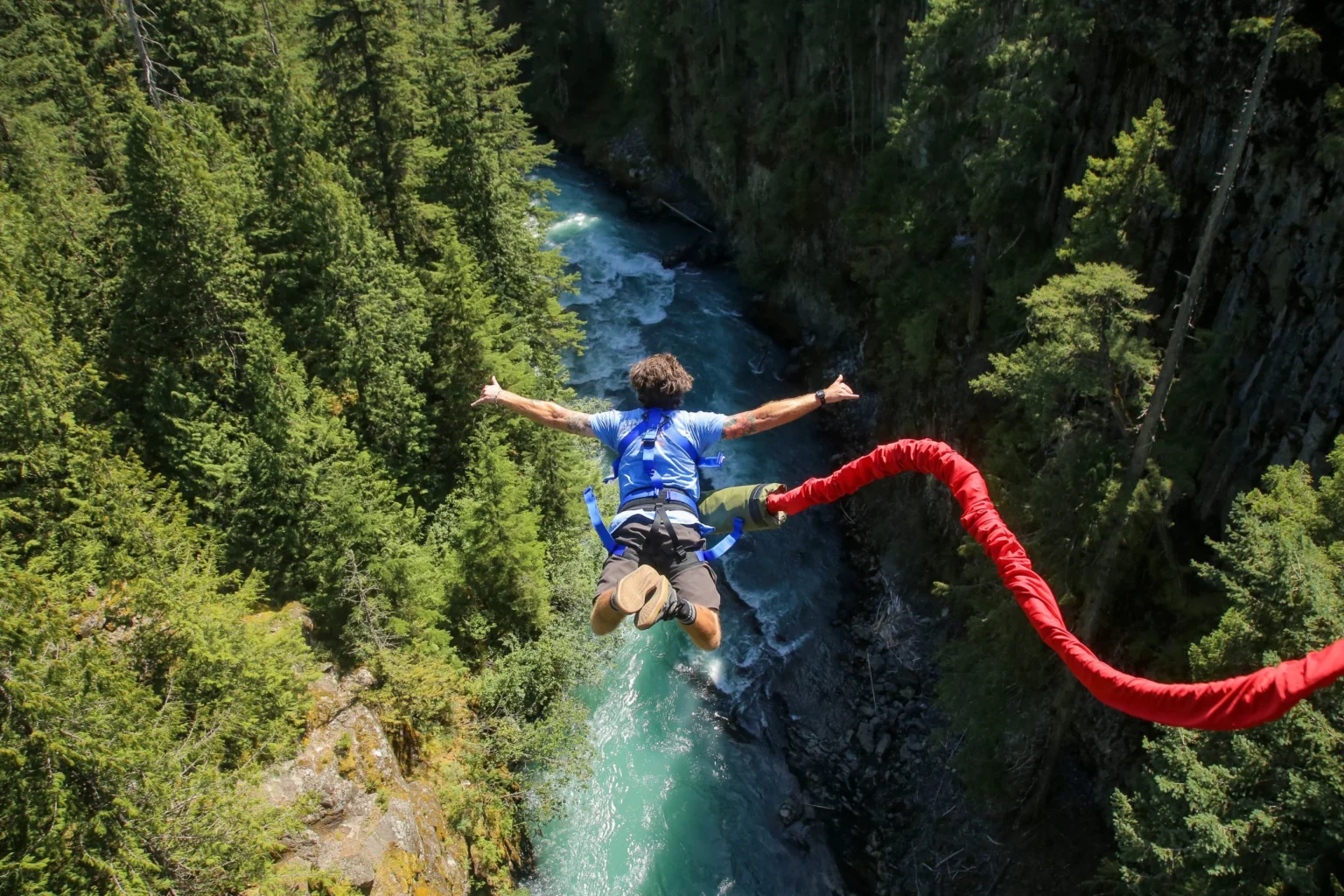The Best Places to Bungee Jump Around The World 1 Best Places to Bungee Jump