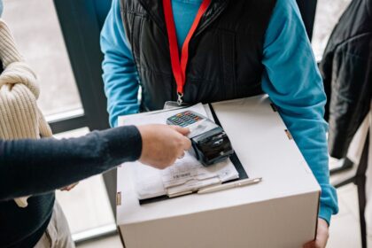 Best Travel Credit Cards for Airline Miles in 2026