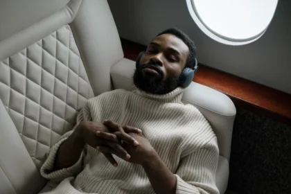 How Noise-Canceling Headphones Changed the Flying Experience